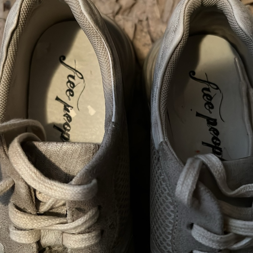 Distressed Sneakers - Picture 5 of 6
